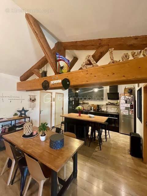 Appartement à LE CAILAR