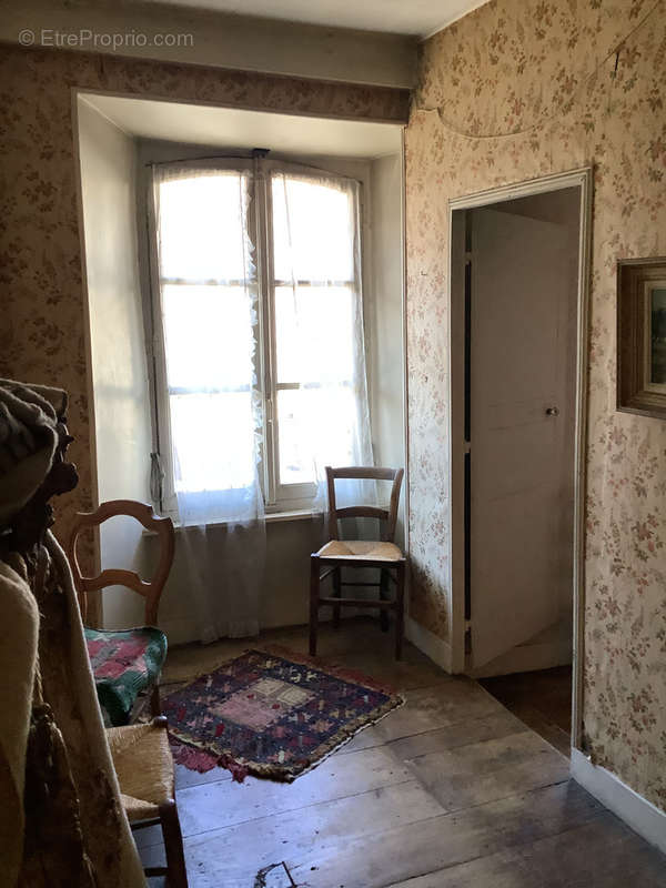 Appartement à VIC-SUR-CERE