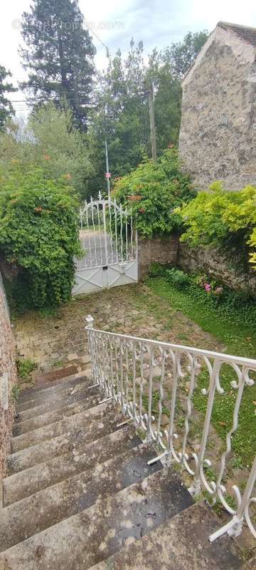 Maison à SAMOIS-SUR-SEINE