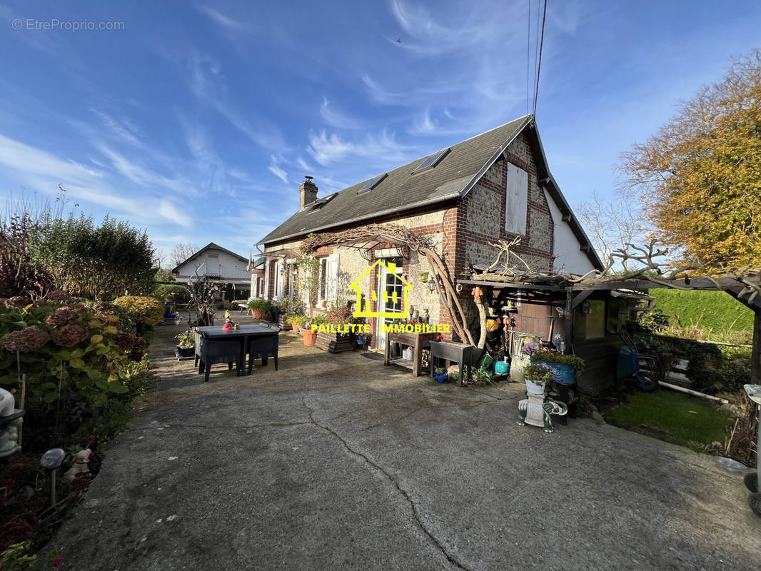 Maison à LES LOGES