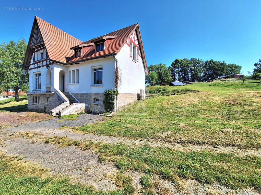 Maison à AMIGNY-ROUY