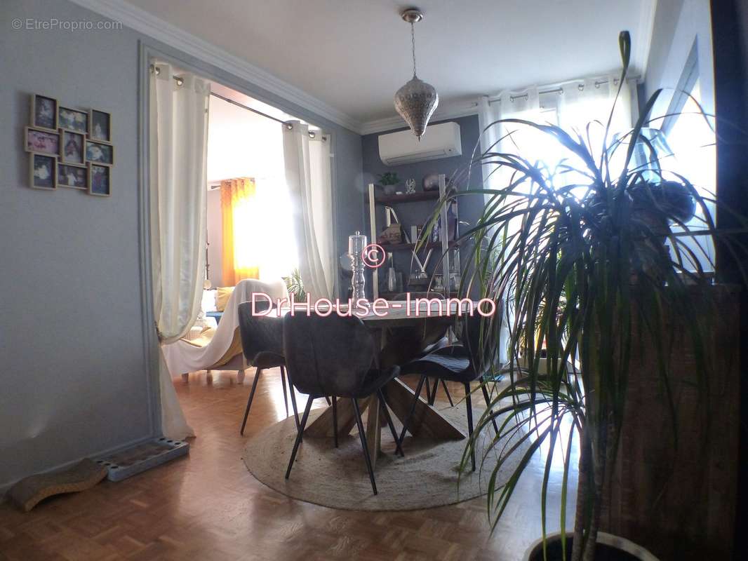 Appartement à MARSEILLE-11E