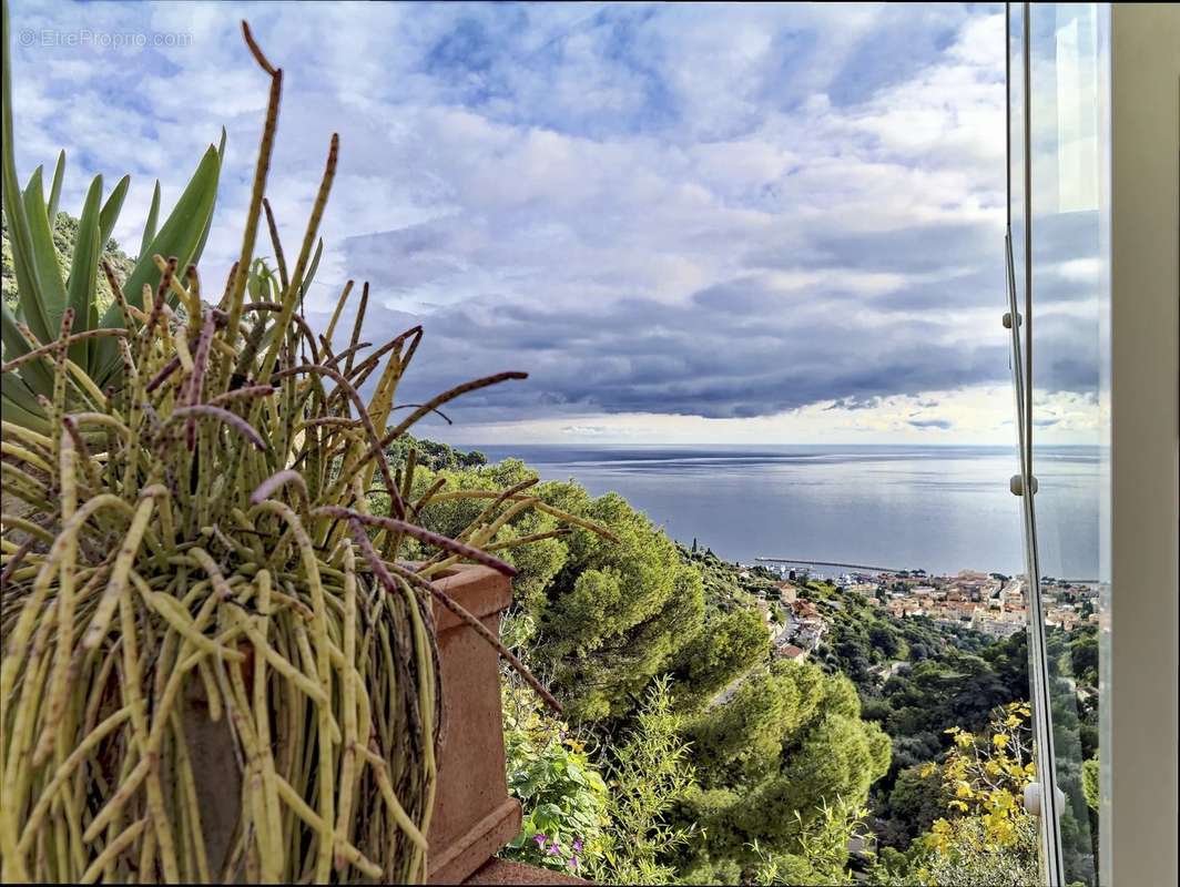 Appartement à VILLEFRANCHE-SUR-MER