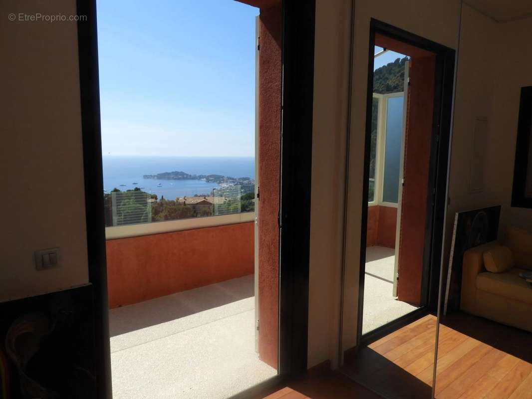 Appartement à VILLEFRANCHE-SUR-MER