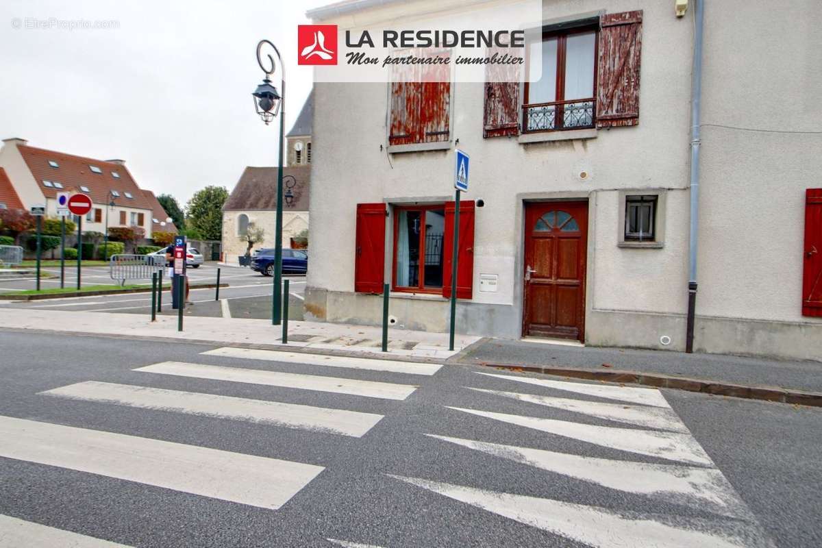 Appartement à LES CLAYES-SOUS-BOIS