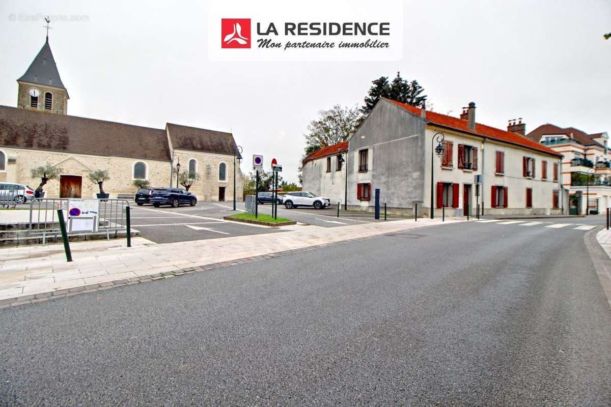 Appartement à LES CLAYES-SOUS-BOIS