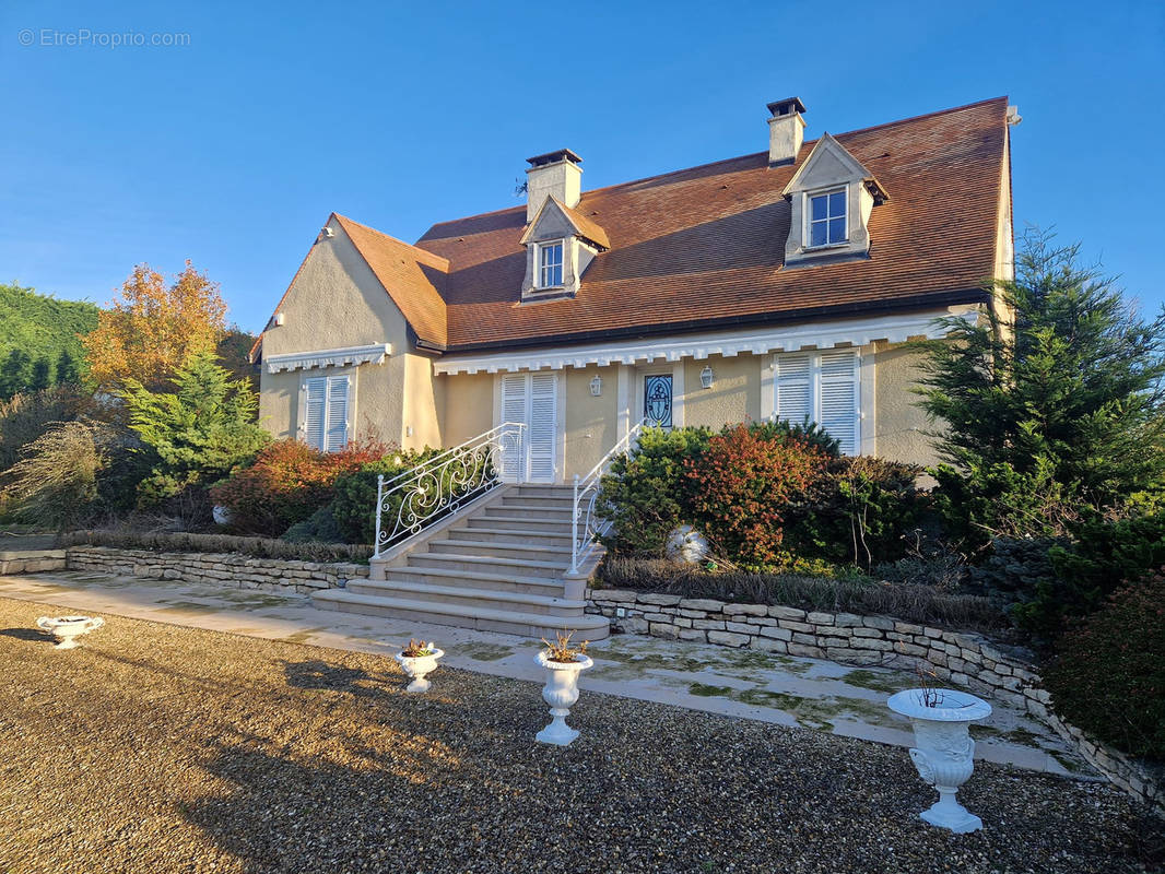 Maison à RUFFEY-LES-BEAUNE