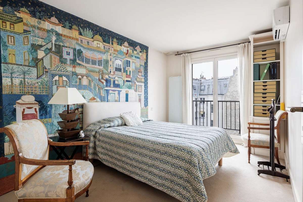 Appartement à PARIS-7E