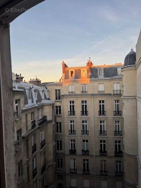 Appartement à PARIS-17E