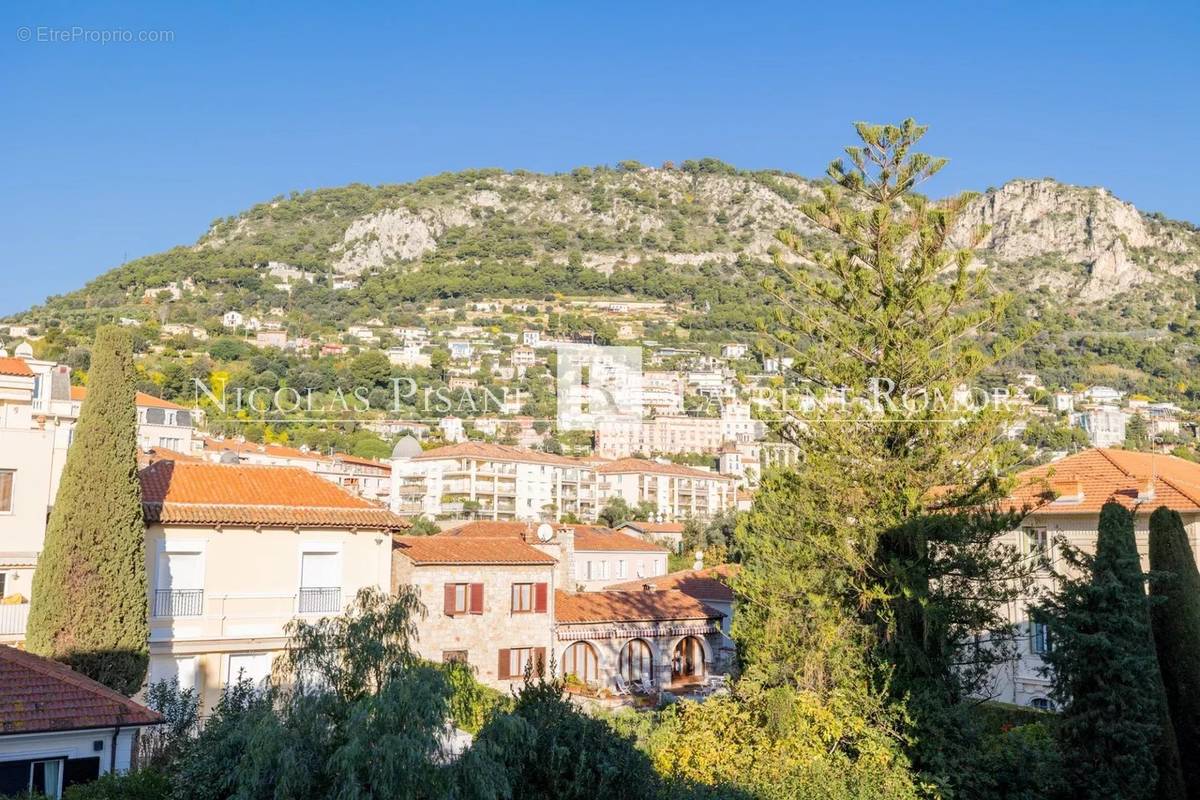 Appartement à BEAULIEU-SUR-MER