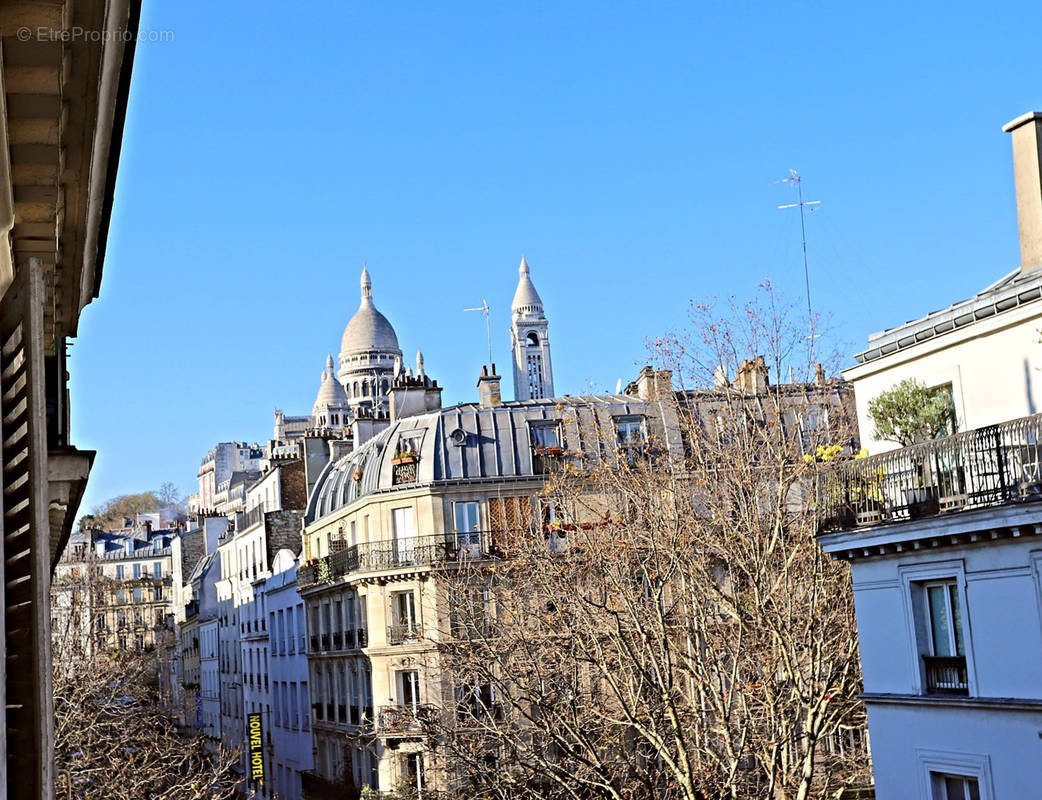 Appartement à PARIS-18E