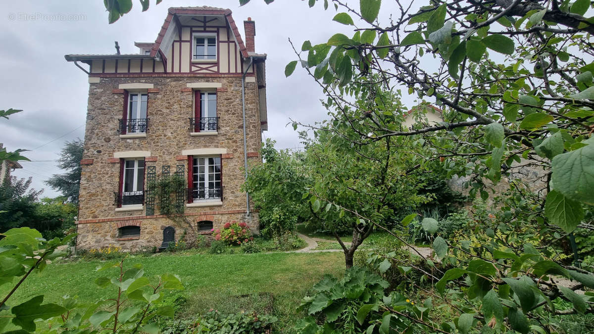 Maison à ERMONT