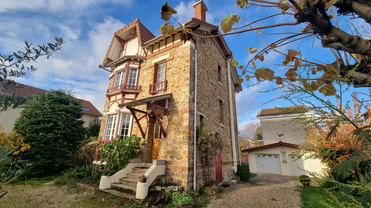 Maison à ERMONT