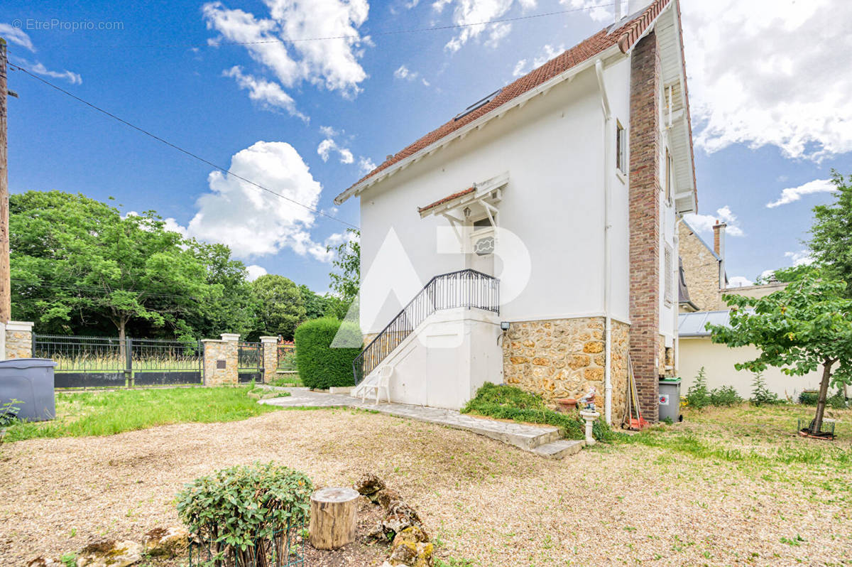 Maison à RUEIL-MALMAISON