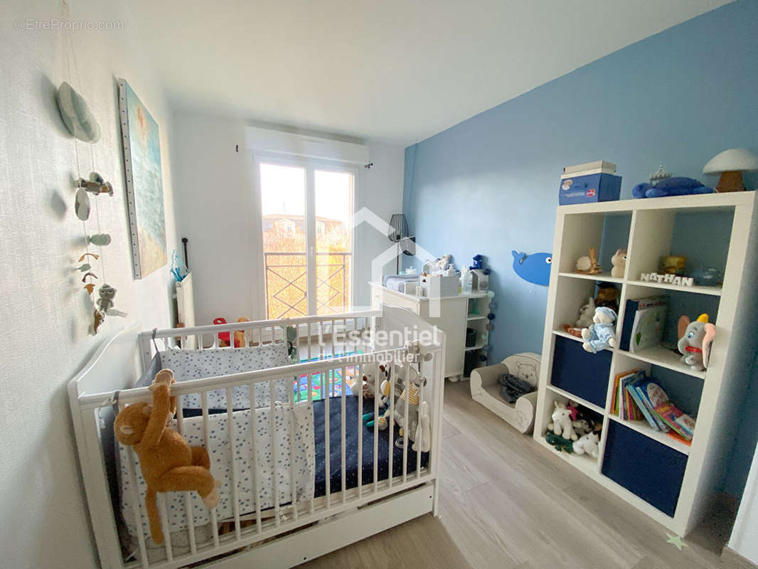 Appartement à VERNEUIL-SUR-SEINE