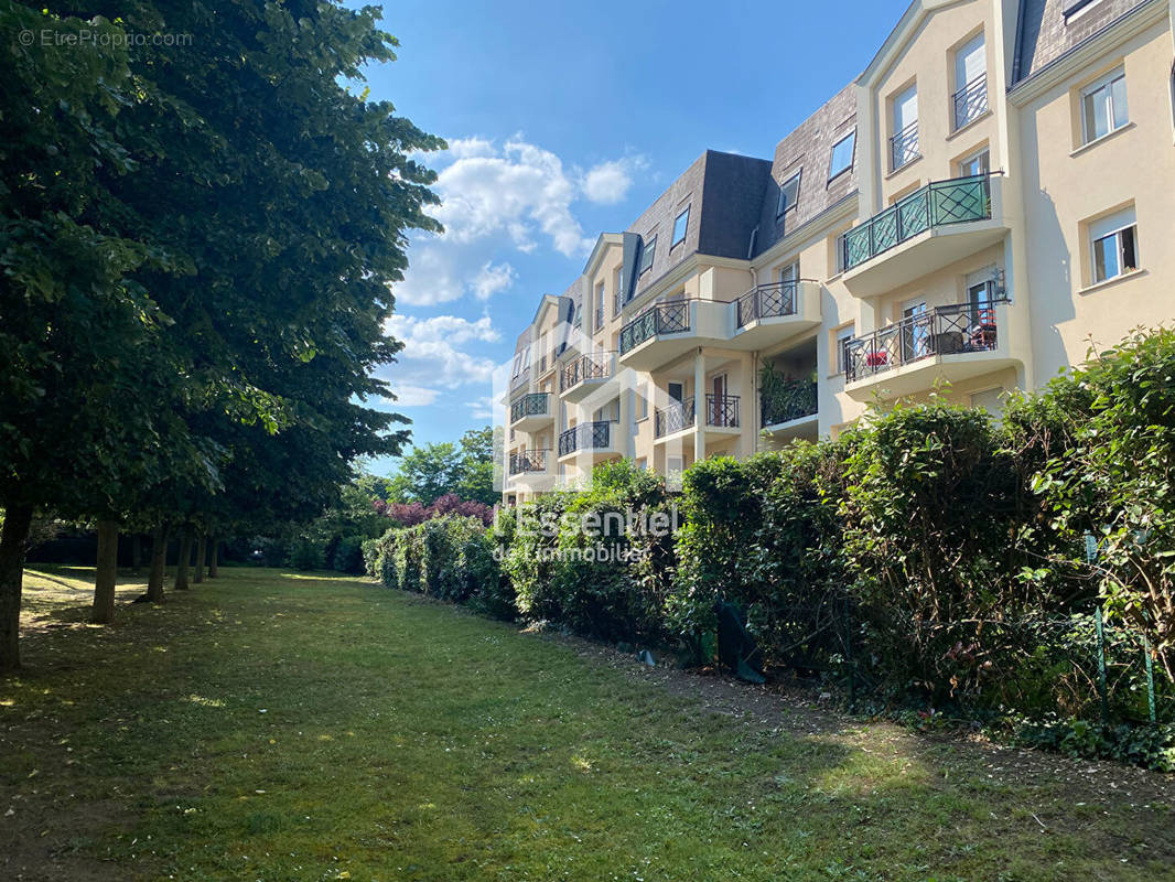 Appartement à VERNEUIL-SUR-SEINE