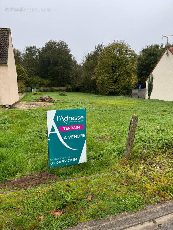 Terrain à BOISSY-LE-CUTTE