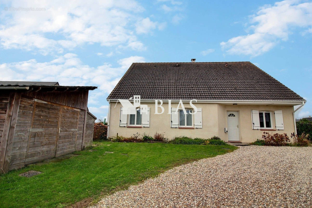 Maison à BOURG-ACHARD