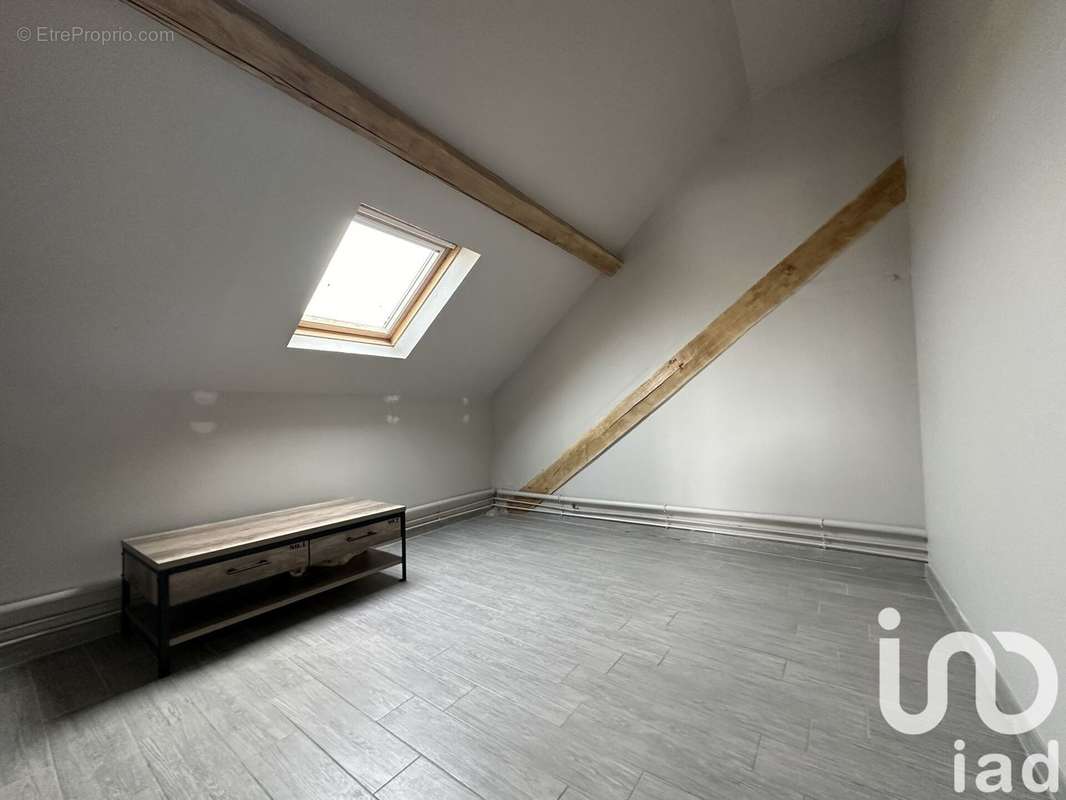 Photo 7 - Appartement à VILLENEUVE-SUR-YONNE