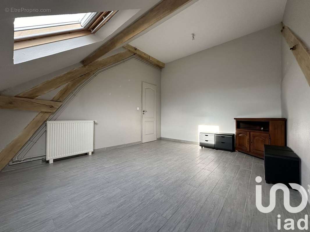 Photo 8 - Appartement à VILLENEUVE-SUR-YONNE