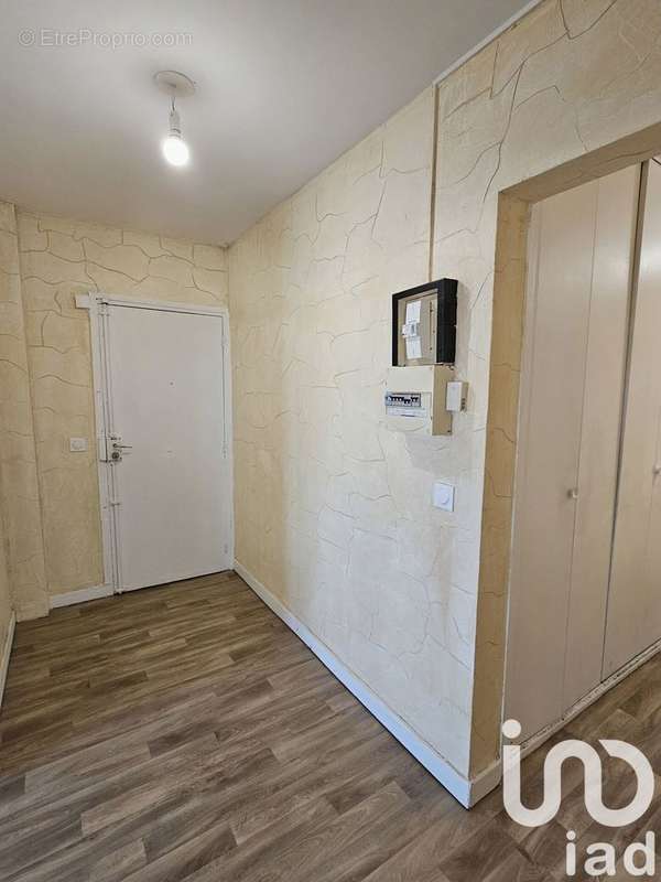 Photo 3 - Appartement à LIVRY-GARGAN