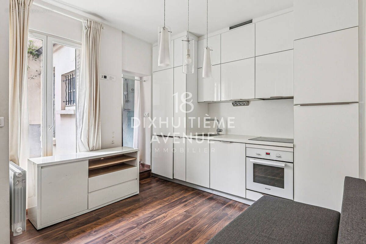 Appartement à PARIS-18E