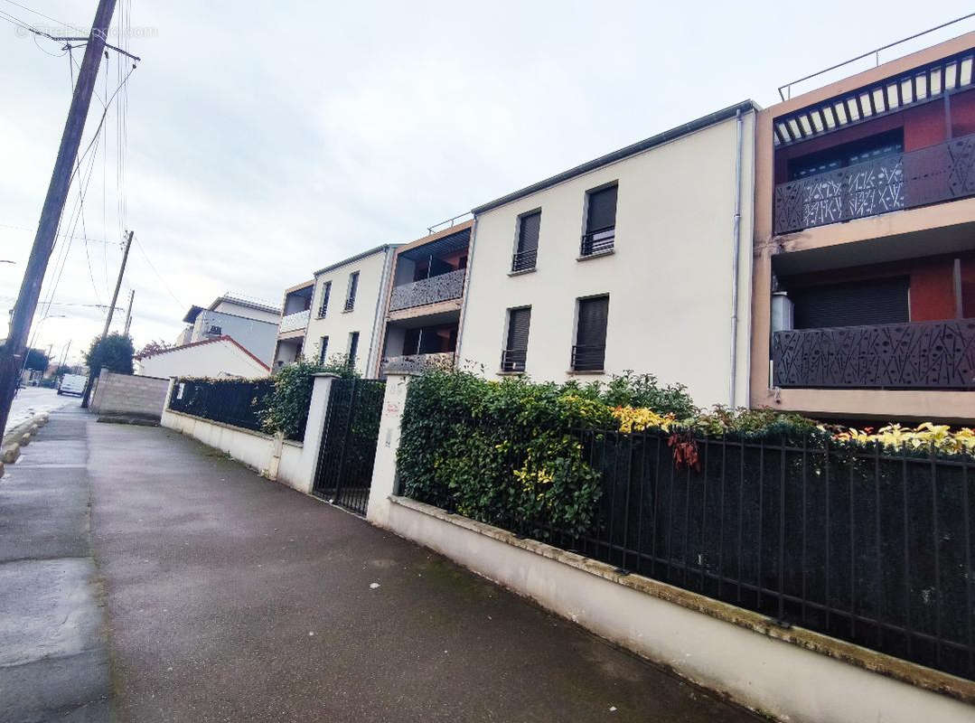 Appartement à SARTROUVILLE