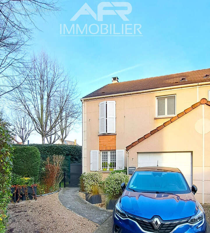 Maison à CARRIERES-SUR-SEINE