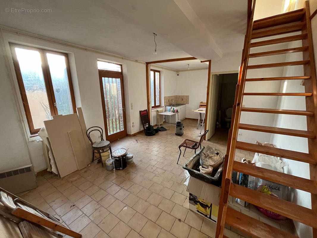 Appartement à AMILLY