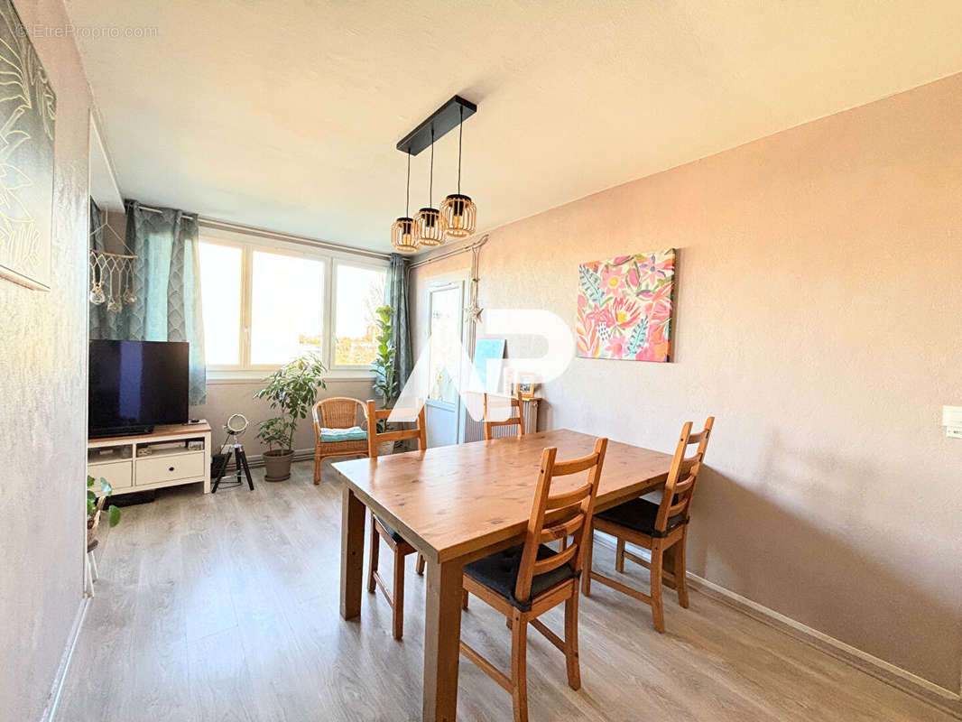 Appartement à SAINT-GRATIEN