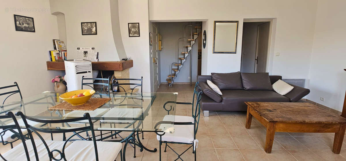 Appartement à SAUSSET-LES-PINS