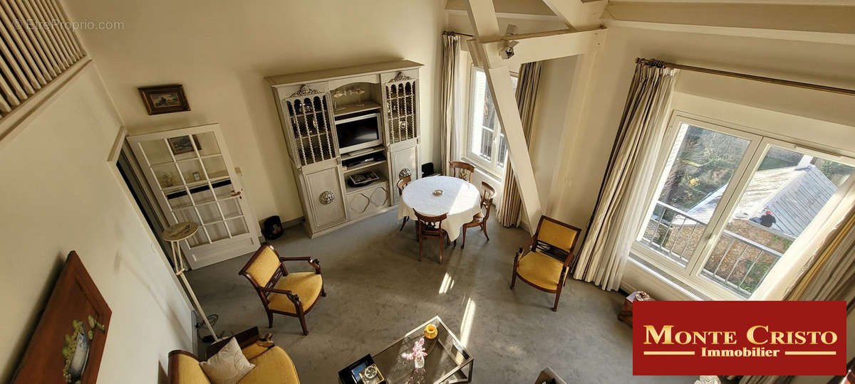 Appartement à VERSAILLES