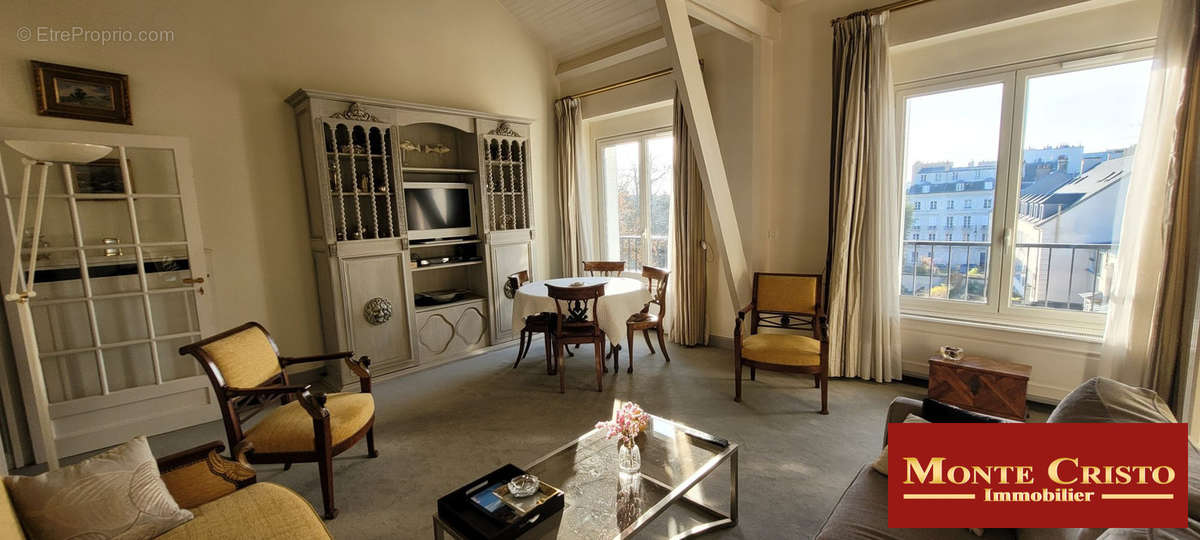 Appartement à VERSAILLES