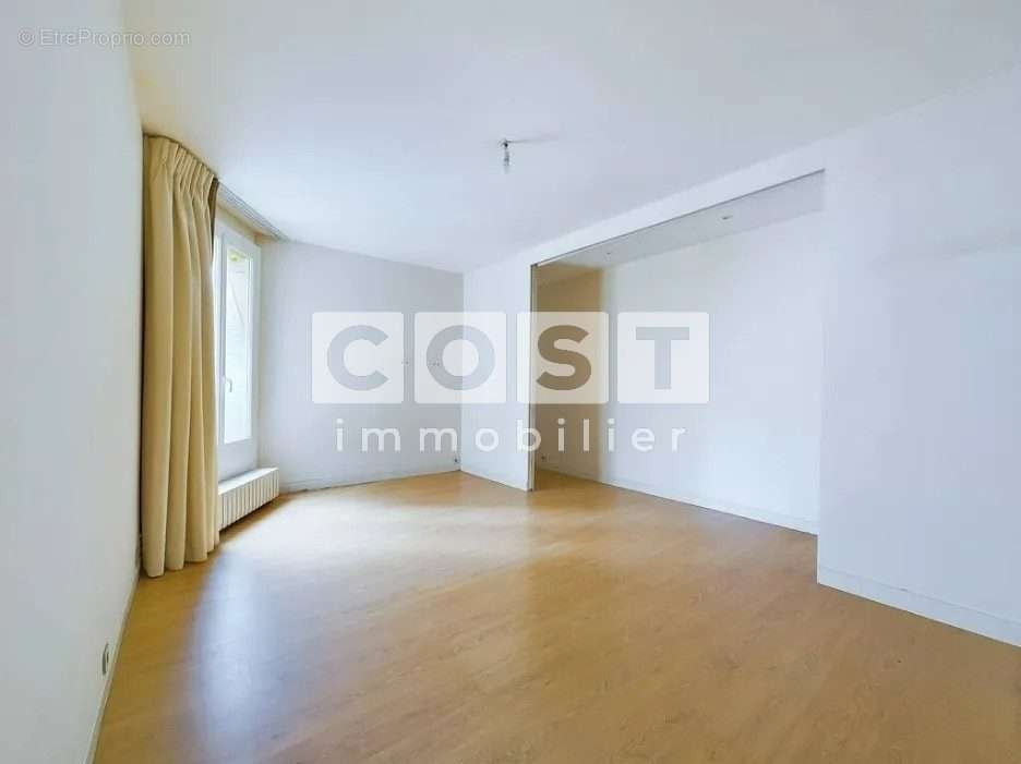 Appartement à PARIS-20E