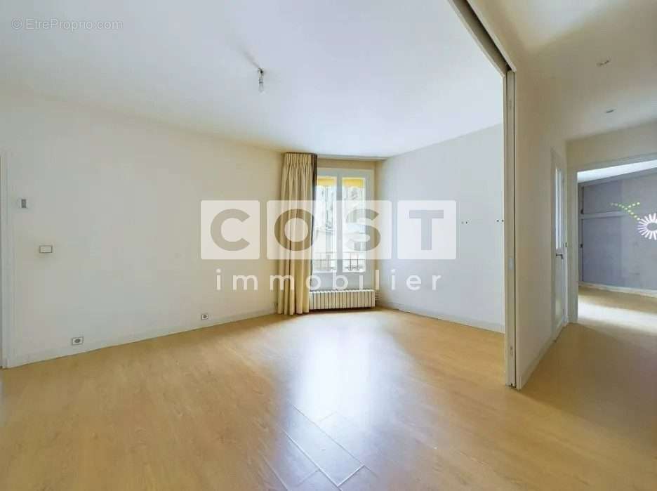 Appartement à PARIS-20E