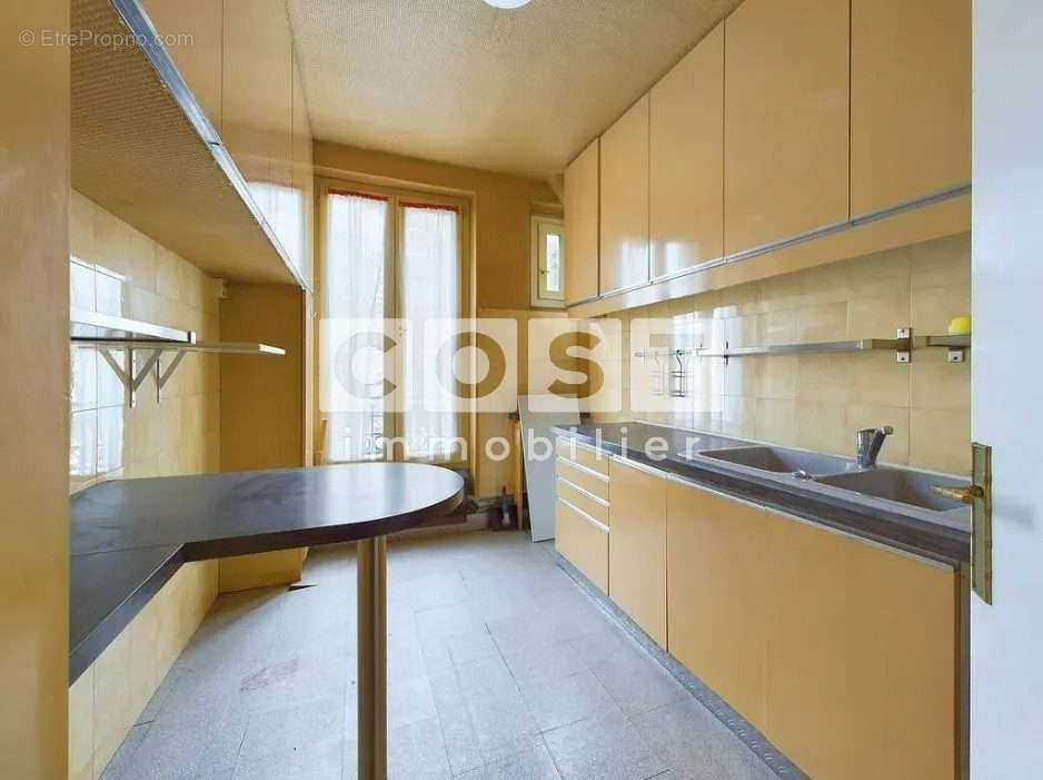 Appartement à PARIS-20E