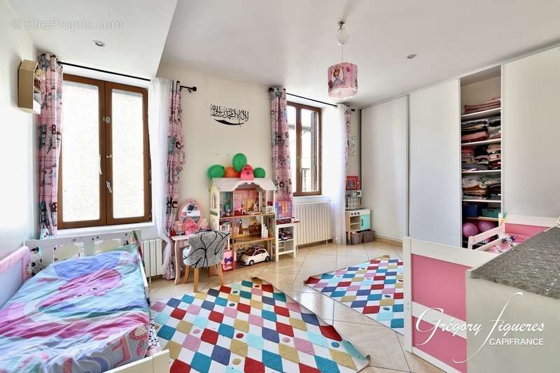 Appartement à GIVORS