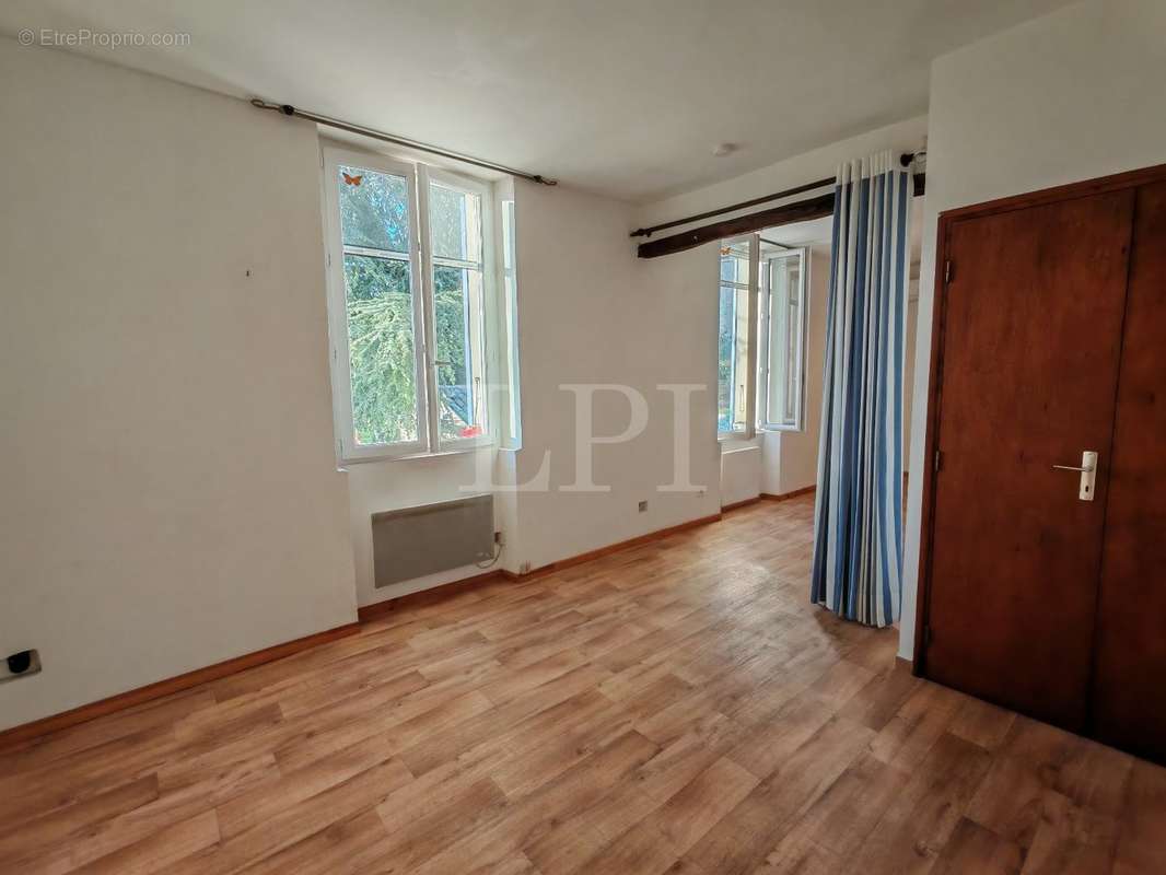 Appartement à SAINT-SATURNIN-LES-APT