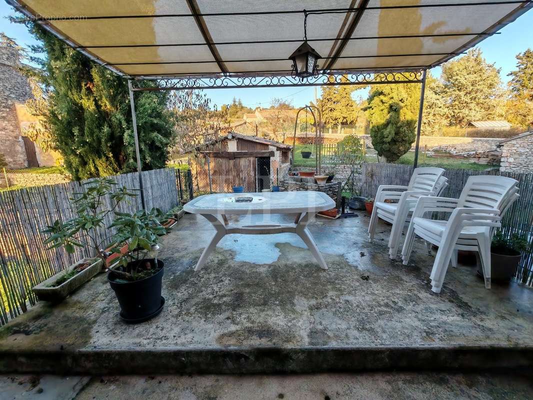 Appartement à SAINT-SATURNIN-LES-APT