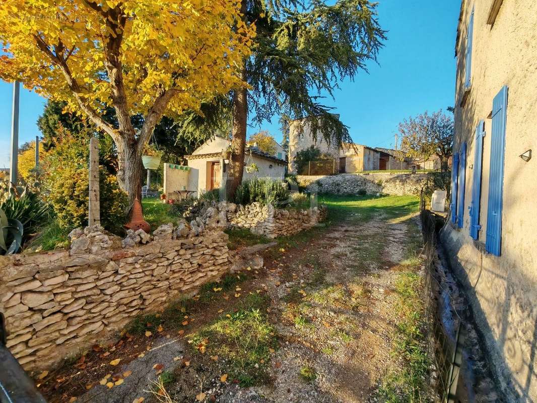 Appartement à SAINT-SATURNIN-LES-APT