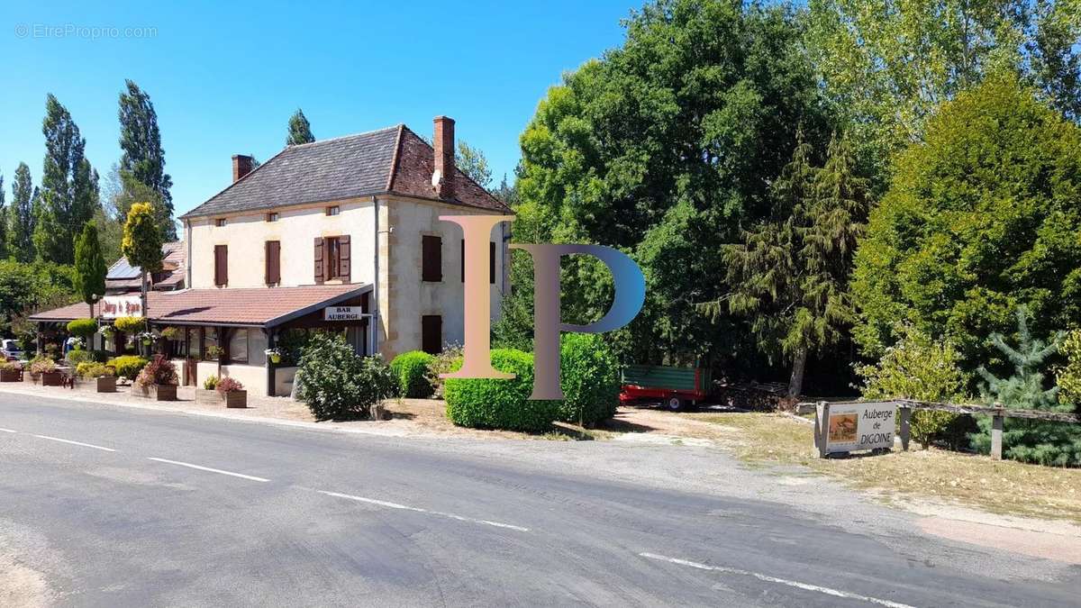 Commerce à PARAY-LE-MONIAL