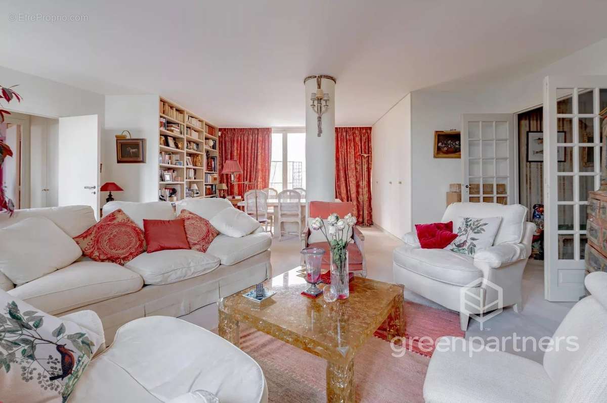 Appartement à PARIS-7E