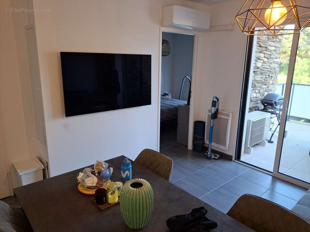 Appartement à SAINT-CYR-SUR-MER