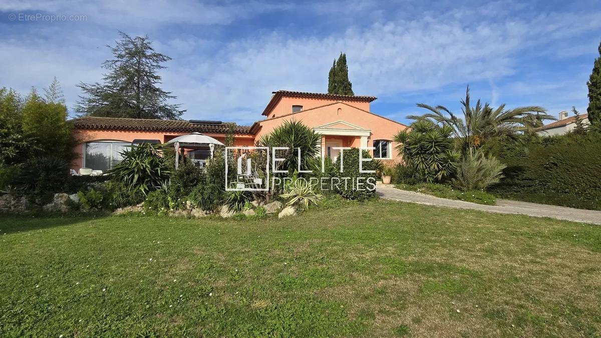 Maison à MOUGINS