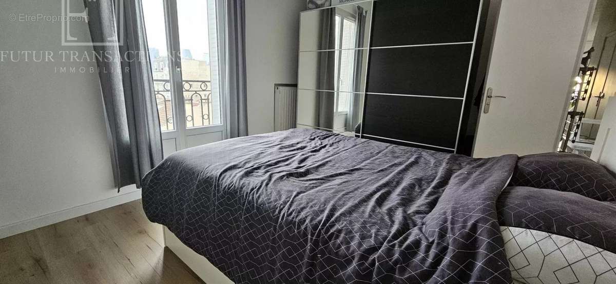 Appartement à LA GARENNE-COLOMBES