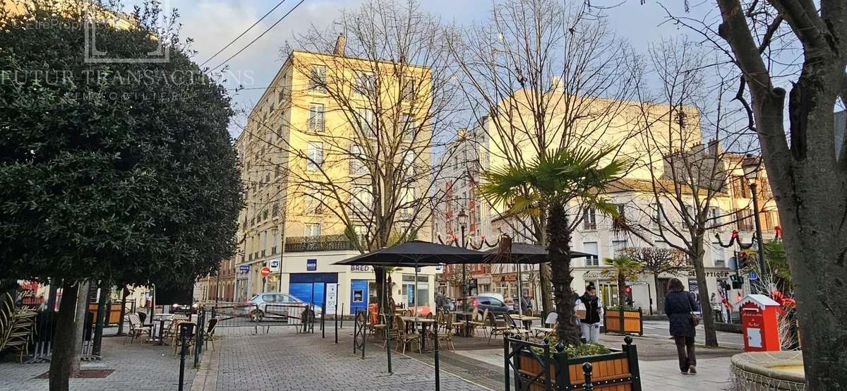 Appartement à LA GARENNE-COLOMBES