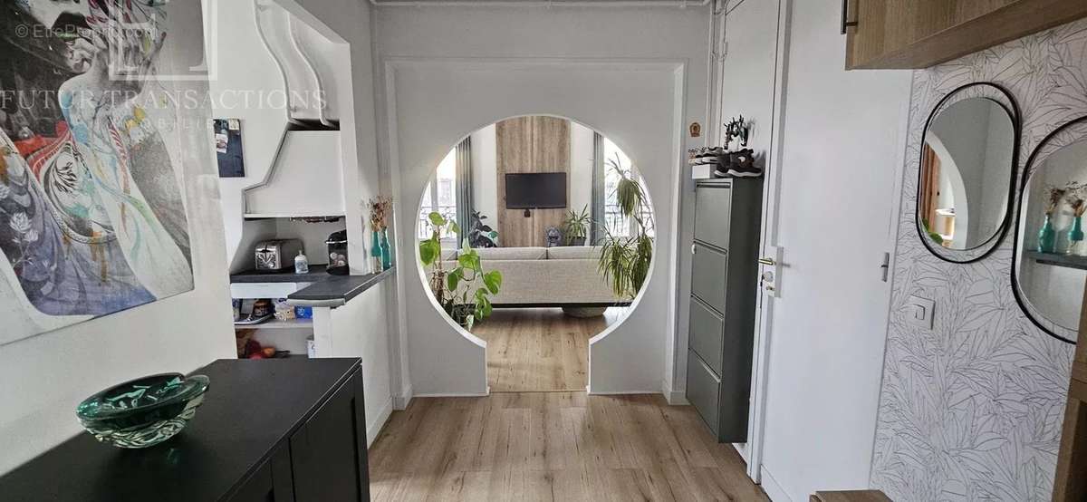 Appartement à LA GARENNE-COLOMBES