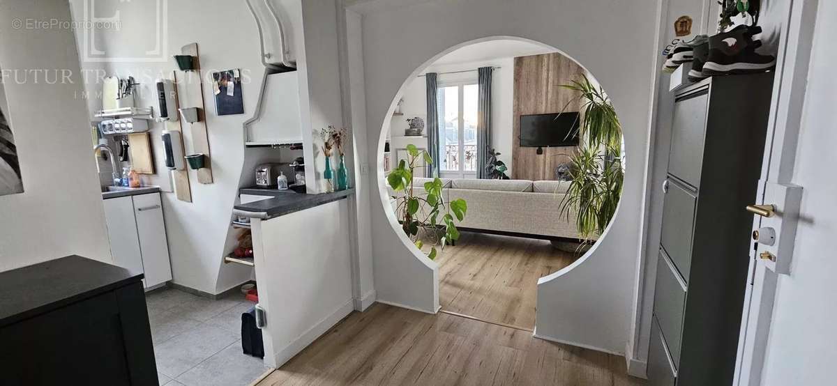 Appartement à LA GARENNE-COLOMBES