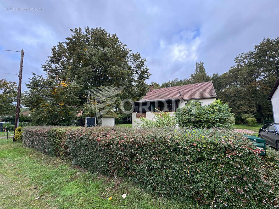 Maison à COSNE-COURS-SUR-LOIRE