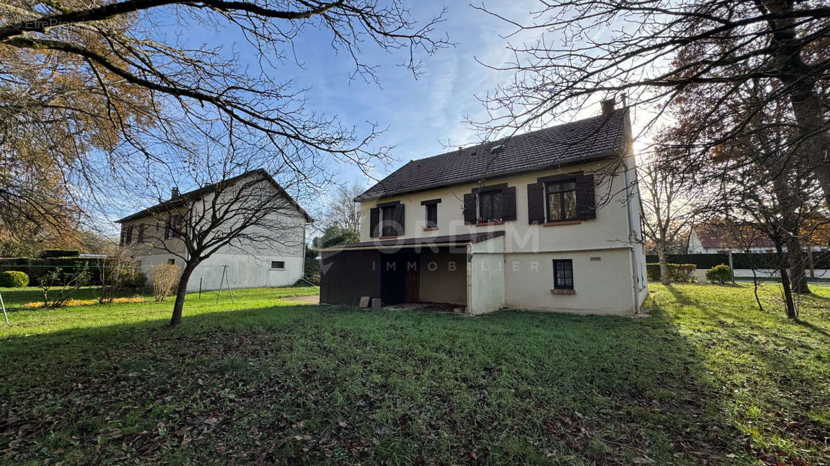 Maison à COSNE-COURS-SUR-LOIRE